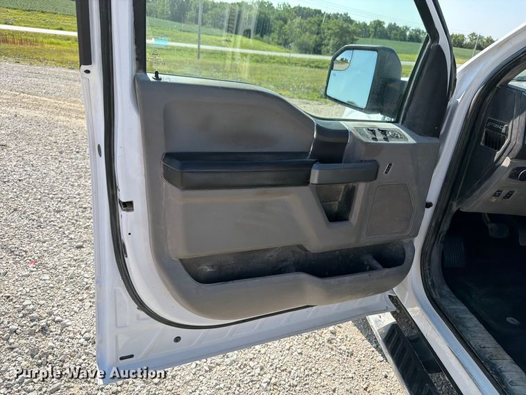 image for item OE9651 2016 Ford F-150 Crew Cab pickup truck