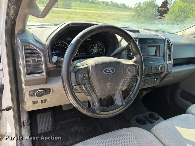 image for item OE9651 2016 Ford F-150 Crew Cab pickup truck