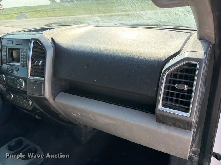 image for item OE9651 2016 Ford F-150 Crew Cab pickup truck