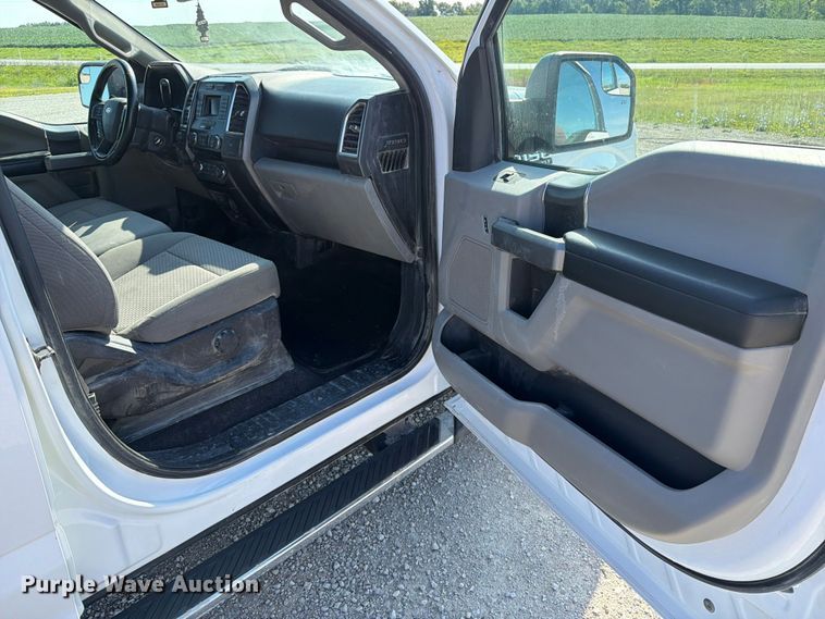 image for item OE9651 2016 Ford F-150 Crew Cab pickup truck