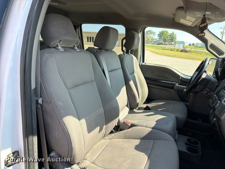 image for item OE9651 2016 Ford F-150 Crew Cab pickup truck