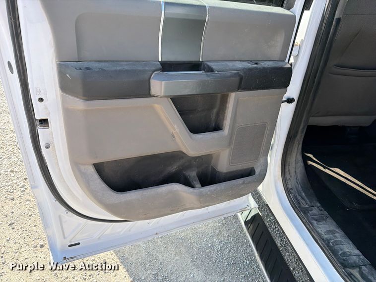 image for item OE9651 2016 Ford F-150 Crew Cab pickup truck