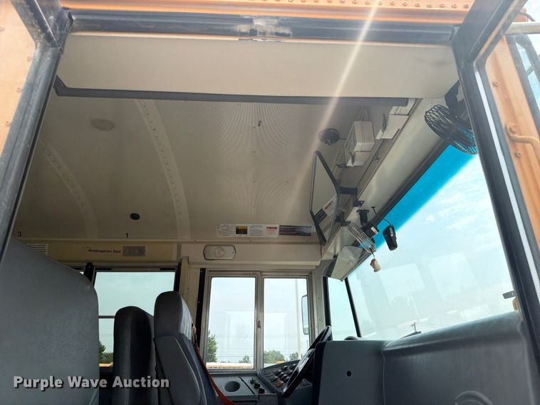 image for item OE9665 2013 Ic Bus PB105 school bus