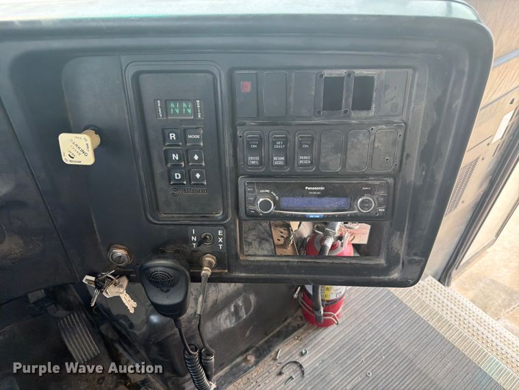 image for item OE9665 2013 Ic Bus PB105 school bus