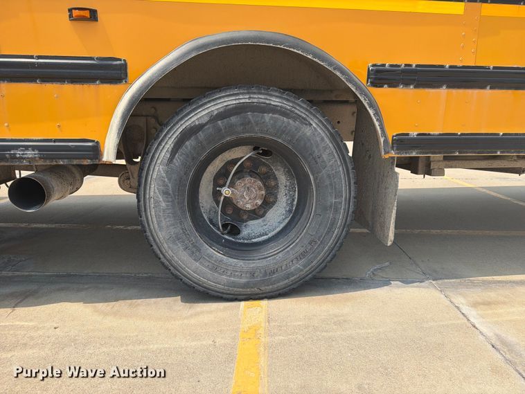 image for item OE9665 2013 Ic Bus PB105 school bus