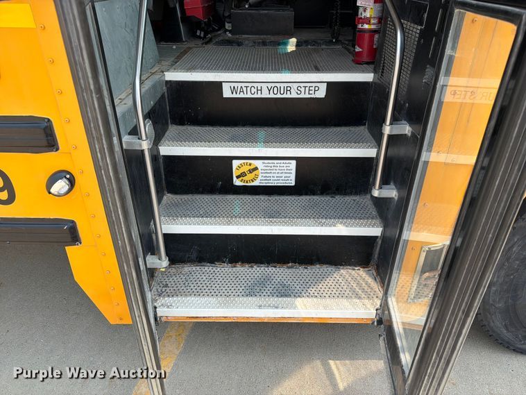 image for item OE9666 2015 Ic Corporation PB105 school bus