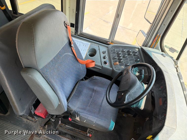 image for item OE9666 2015 Ic Corporation PB105 school bus