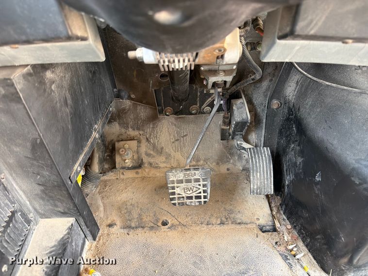 image for item OE9666 2015 Ic Corporation PB105 school bus