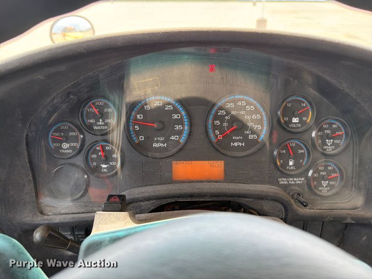 image for item OE9666 2015 Ic Corporation PB105 school bus