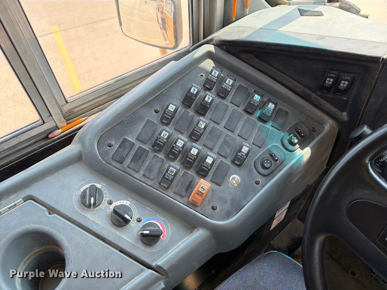 image for item OE9666 2015 Ic Corporation PB105 school bus