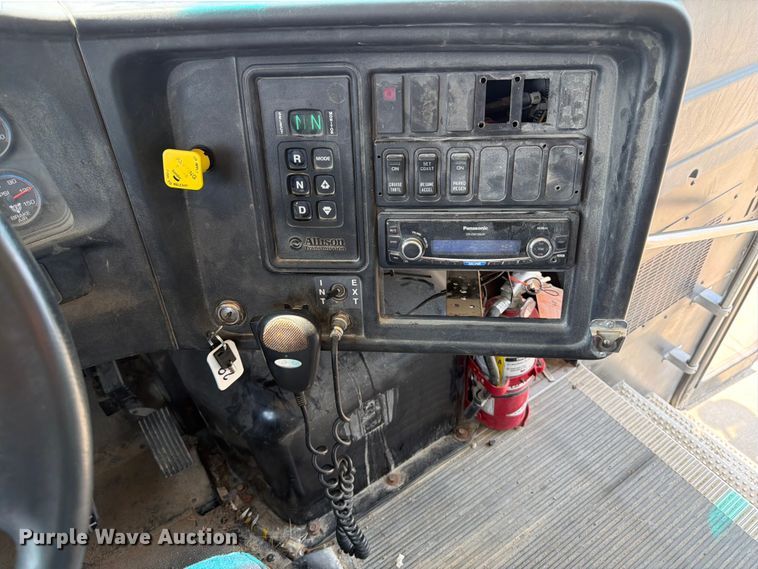 image for item OE9666 2015 Ic Corporation PB105 school bus