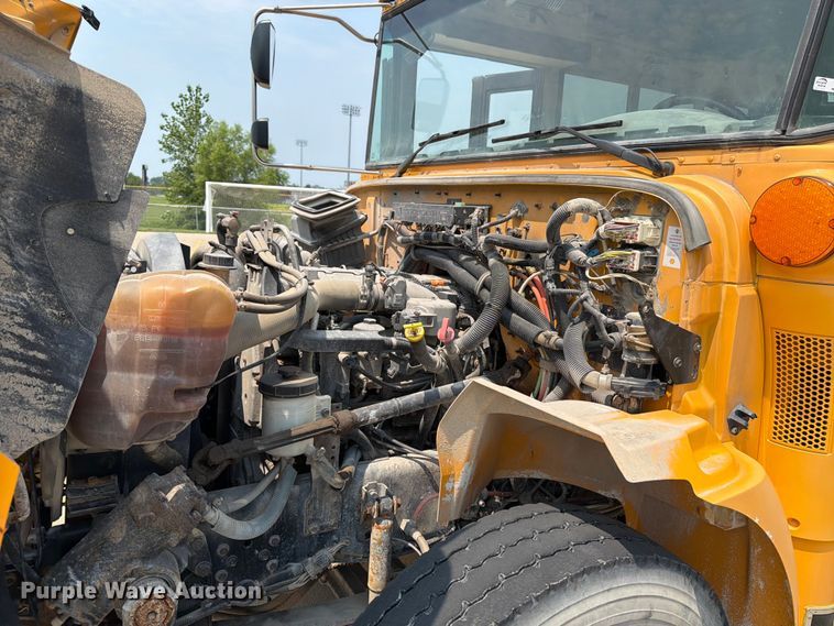 image for item OE9666 2015 Ic Corporation PB105 school bus