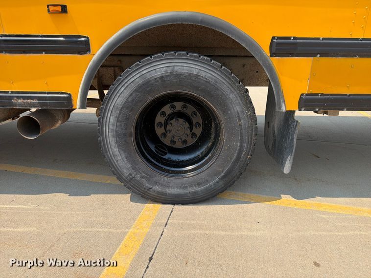 image for item OE9666 2015 Ic Corporation PB105 school bus