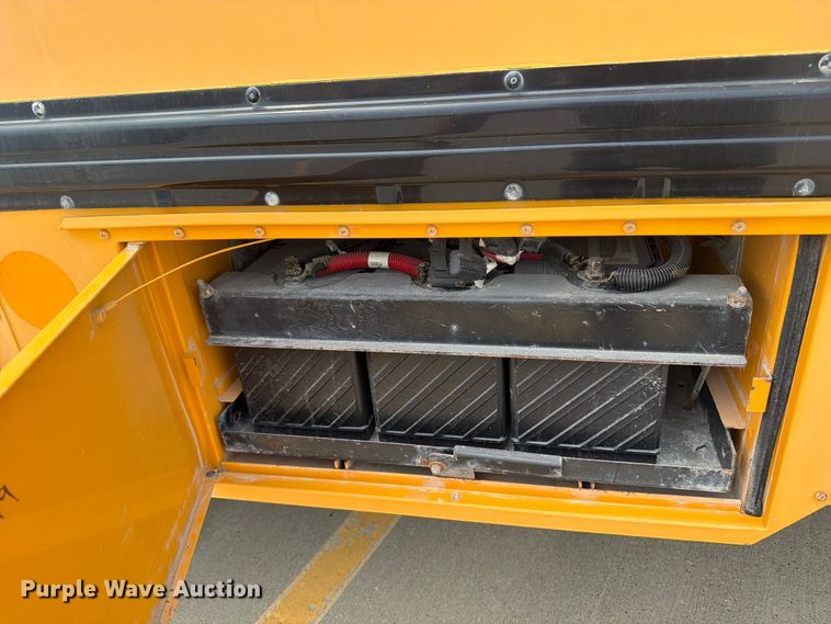 image for item OE9667 2013 Ic Bus PB105 school bus