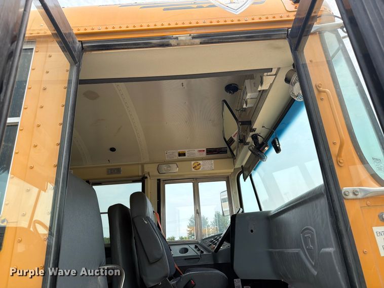 image for item OE9667 2013 Ic Bus PB105 school bus