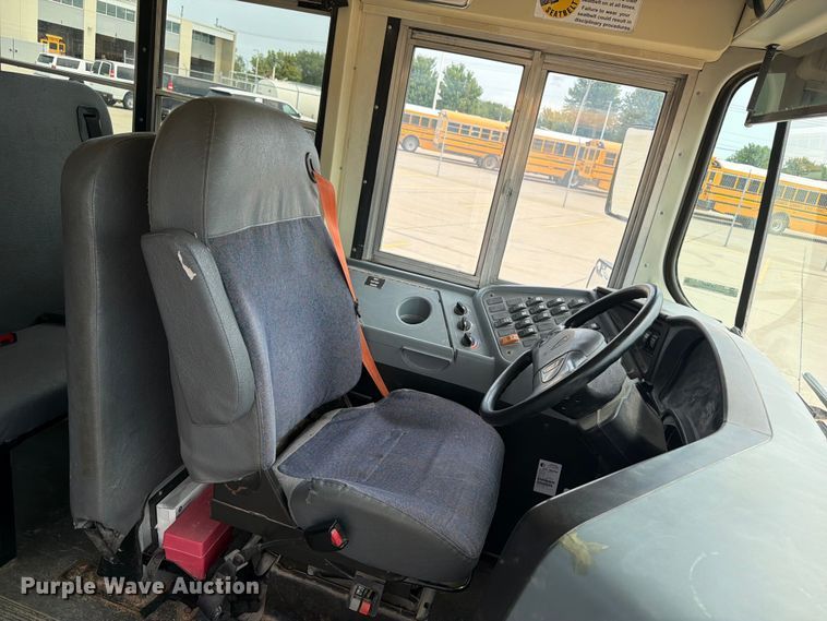 image for item OE9667 2013 Ic Bus PB105 school bus