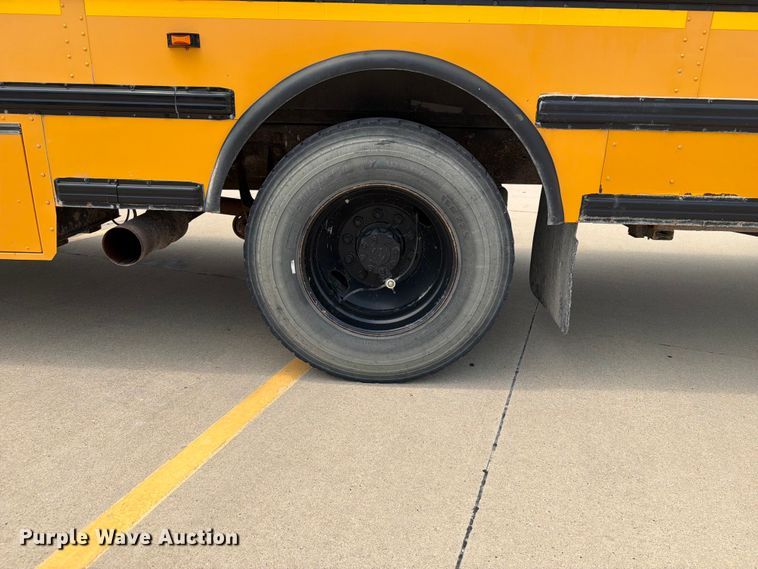 image for item OE9667 2013 Ic Bus PB105 school bus