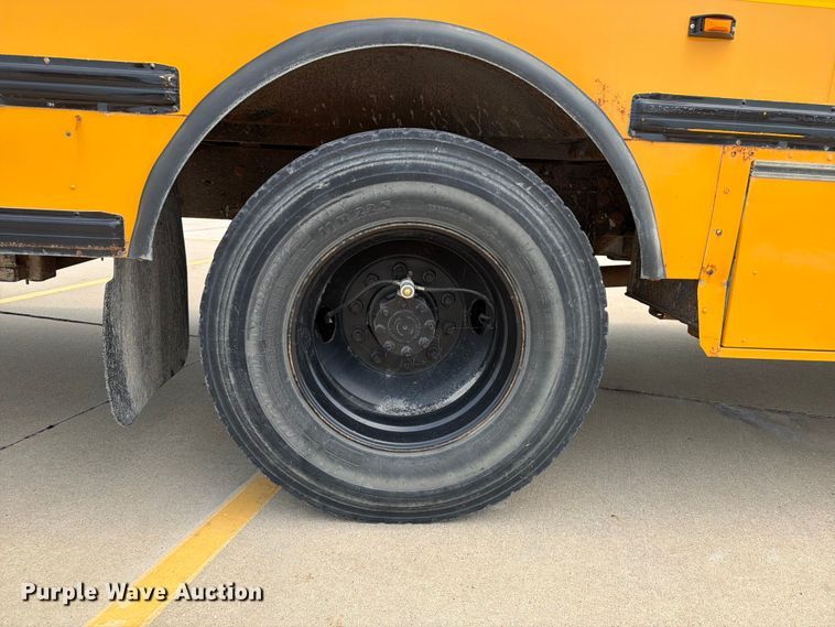 image for item OE9667 2013 Ic Bus PB105 school bus