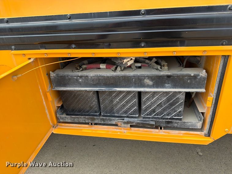 image for item OE9668 2013 Ic Corporation PB105 school bus
