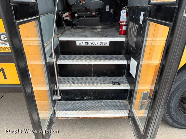 image for item OE9668 2013 Ic Corporation PB105 school bus