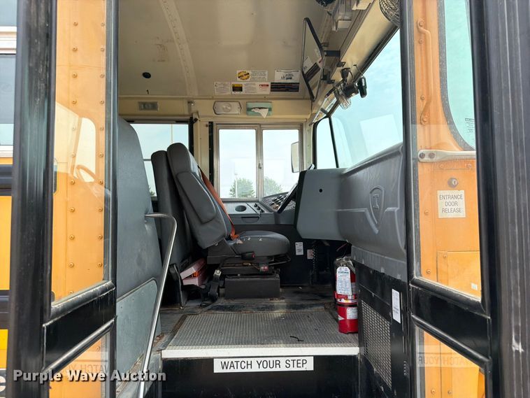 image for item OE9668 2013 Ic Corporation PB105 school bus