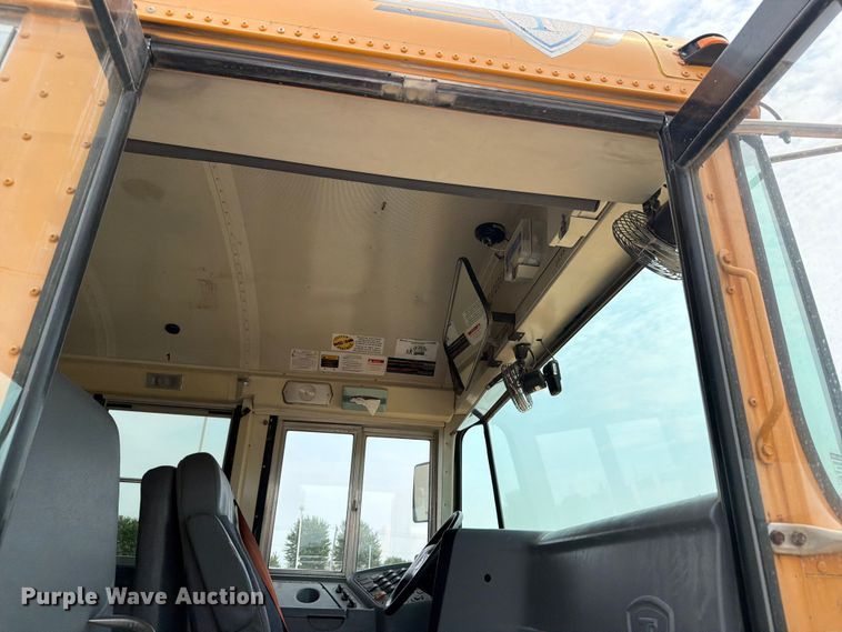 image for item OE9668 2013 Ic Corporation PB105 school bus