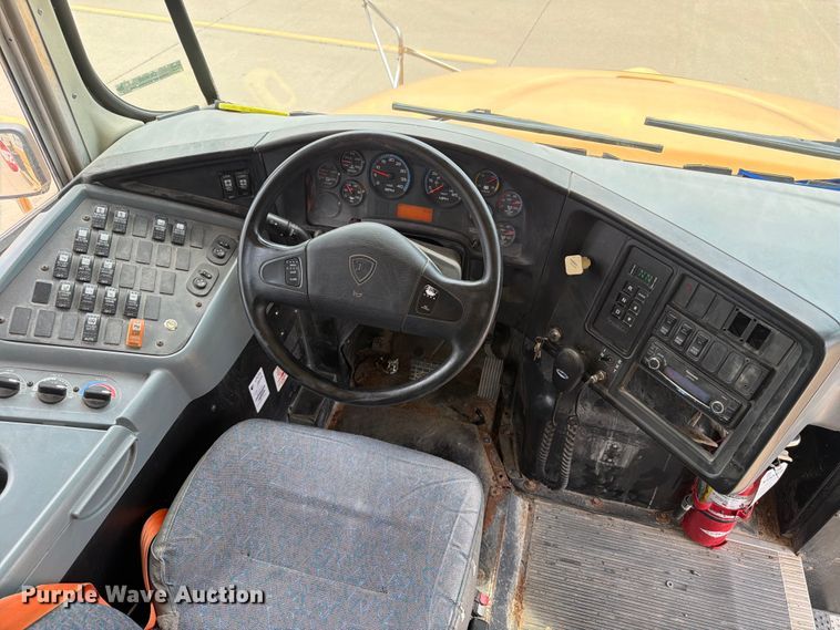 image for item OE9668 2013 Ic Corporation PB105 school bus