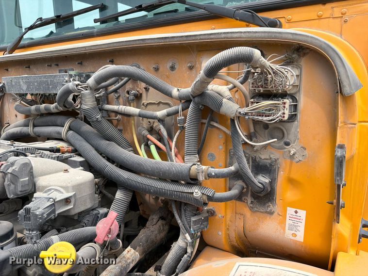 image for item OE9668 2013 Ic Corporation PB105 school bus
