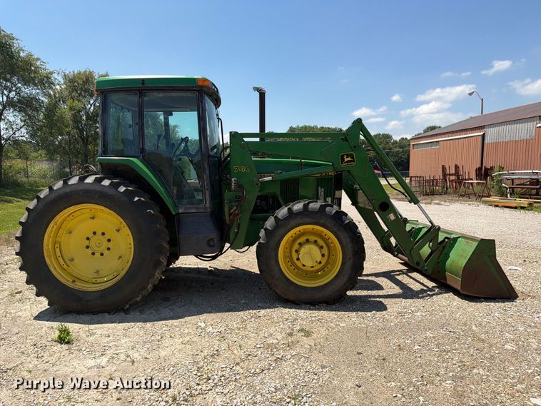 image for item DQ7962 John Deere 7410 MFWD tractor