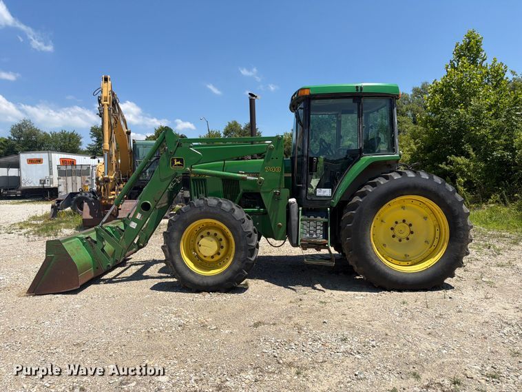image for item DQ7962 John Deere 7410 MFWD tractor