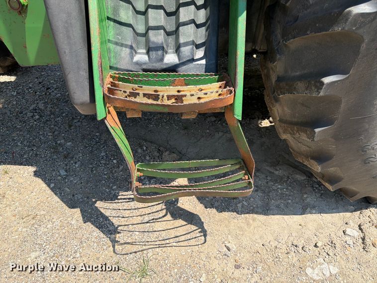 image for item DQ7962 John Deere 7410 MFWD tractor