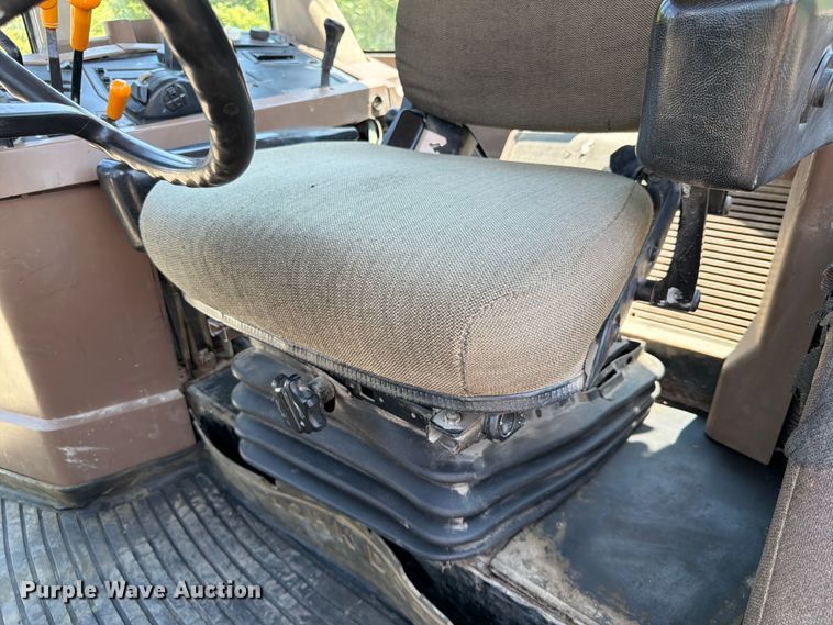 image for item DQ7962 John Deere 7410 MFWD tractor