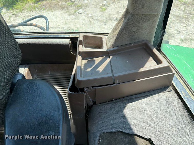 image for item DQ7962 John Deere 7410 MFWD tractor