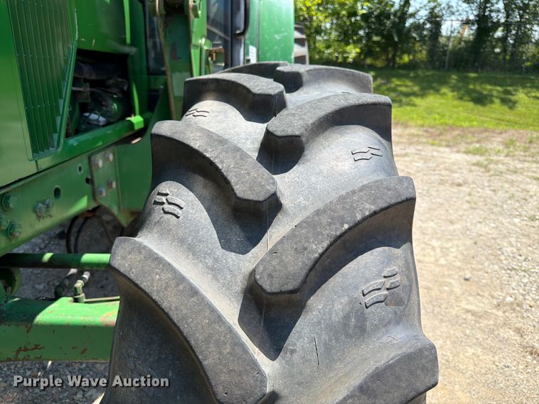 image for item DQ7962 John Deere 7410 MFWD tractor