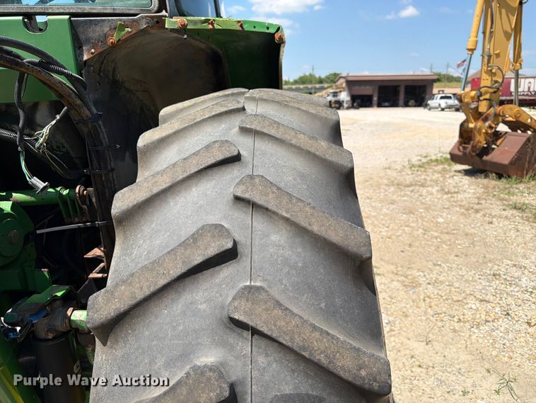 image for item DQ7962 John Deere 7410 MFWD tractor