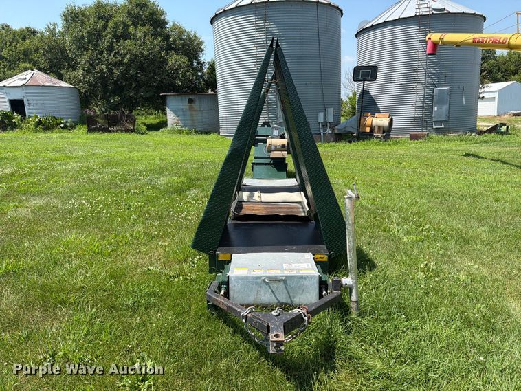 image for item DV8557 Sukup Manufacturing Company drive over pit auger