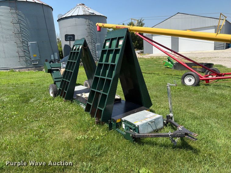image for item DV8557 Sukup Manufacturing Company drive over pit auger