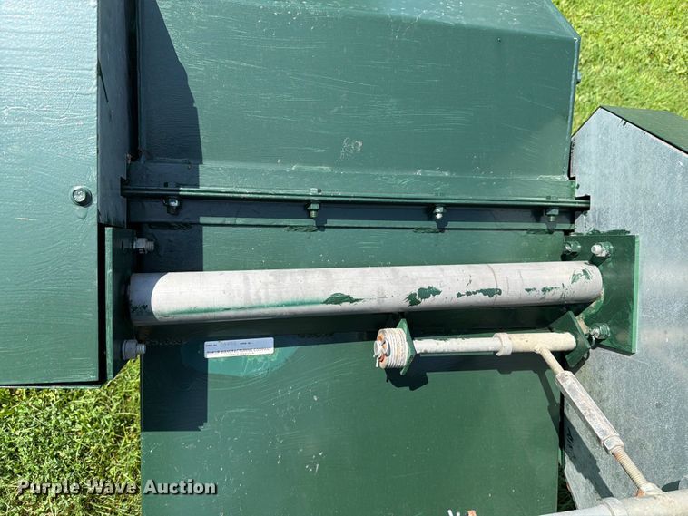 image for item DV8557 Sukup Manufacturing Company drive over pit auger