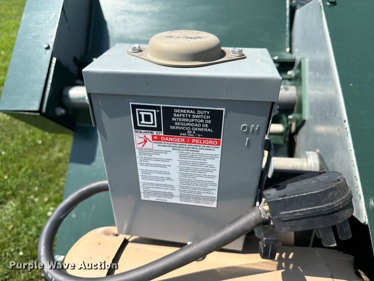 image for item DV8557 Sukup Manufacturing Company drive over pit auger