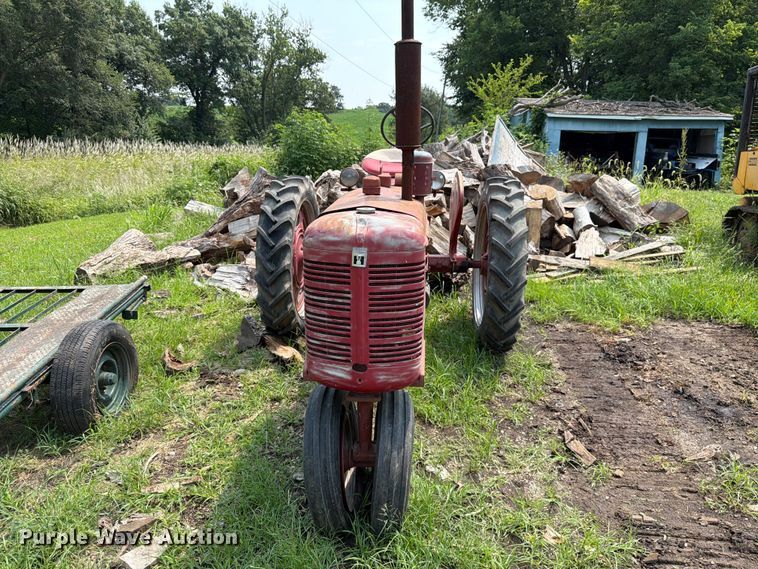 image for item DV8570 Farmall FC tractor