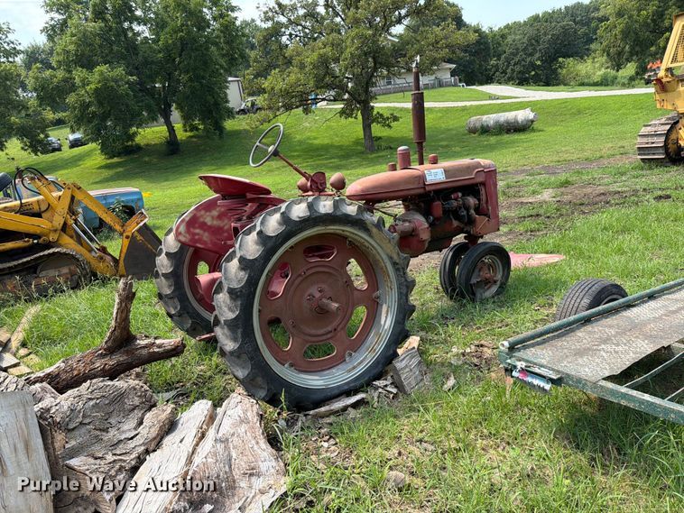 image for item DV8570 Farmall FC tractor