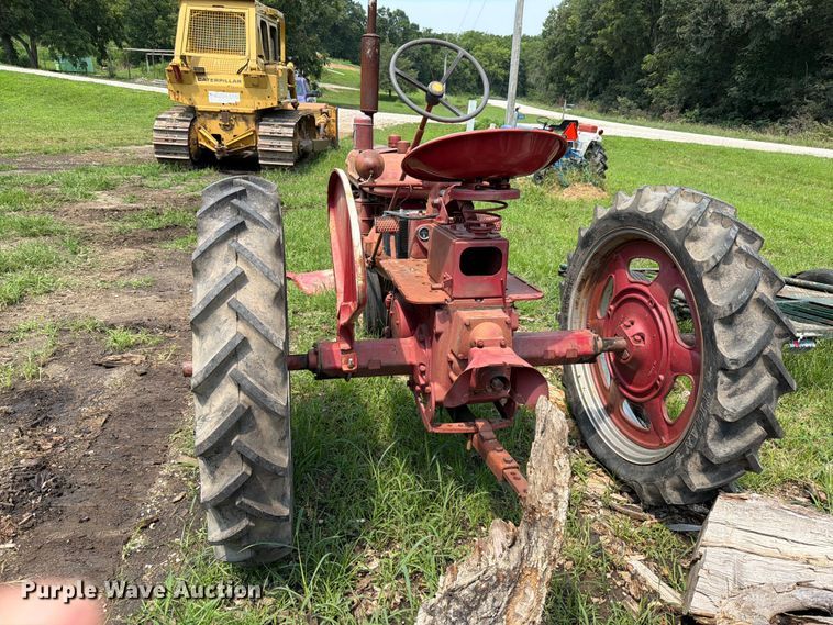 image for item DV8570 Farmall FC tractor