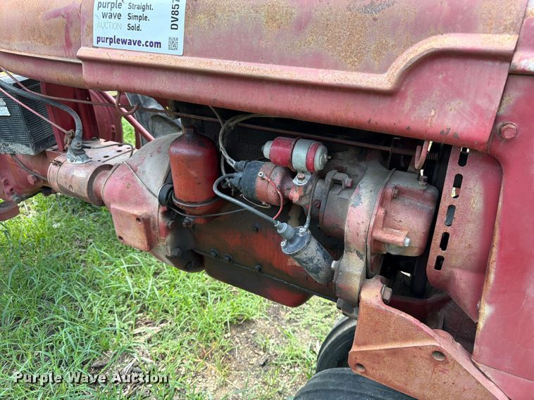 image for item DV8570 Farmall FC tractor