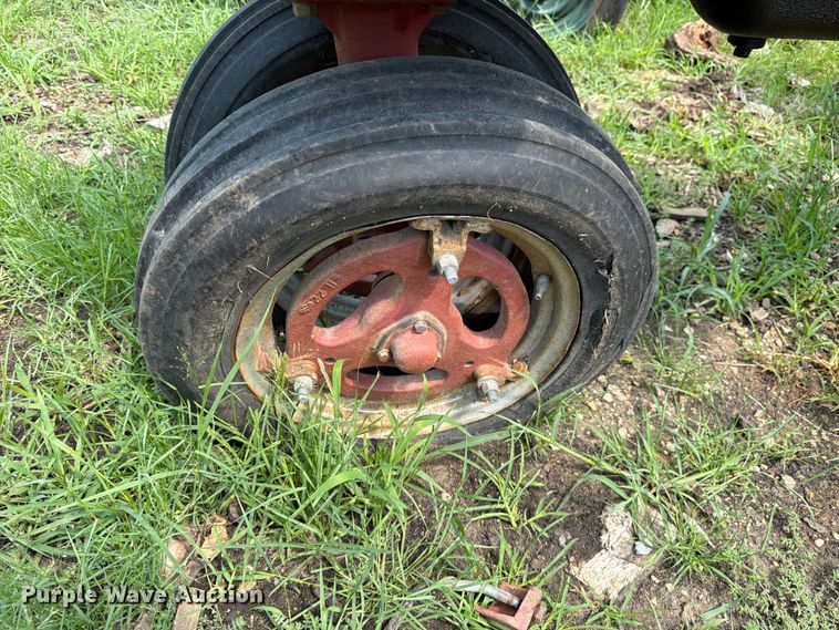 image for item DV8570 Farmall FC tractor