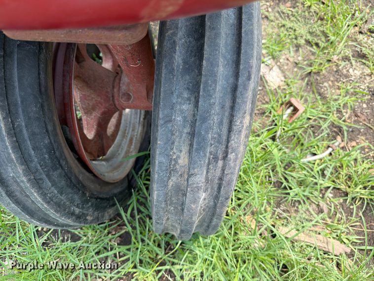 image for item DV8570 Farmall FC tractor