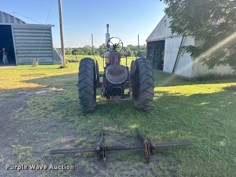 image for item DY3001 Farmall 400 tractor