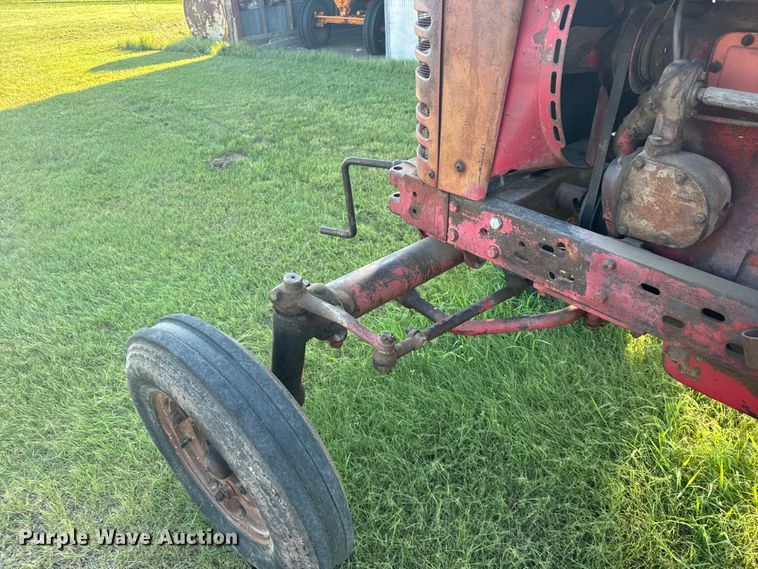 image for item DY3001 Farmall 400 tractor