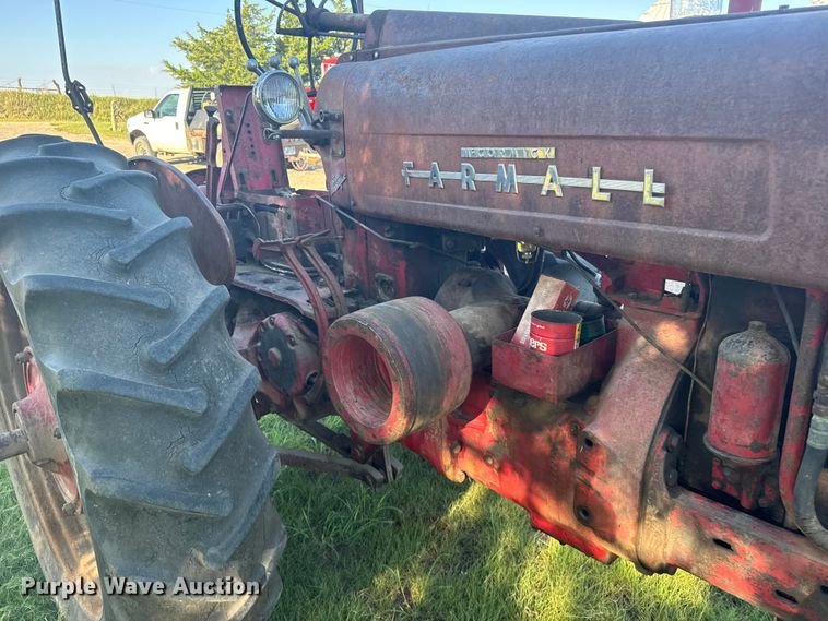 image for item DY3001 Farmall 400 tractor