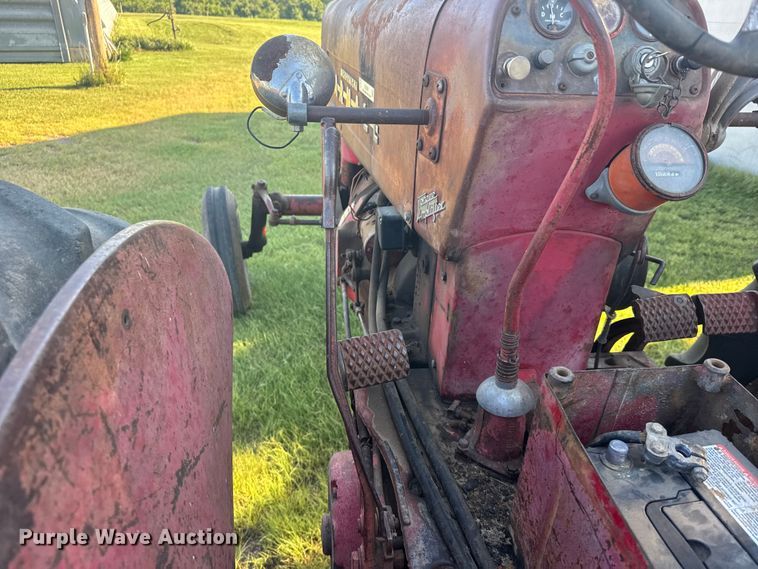 image for item DY3001 Farmall 400 tractor