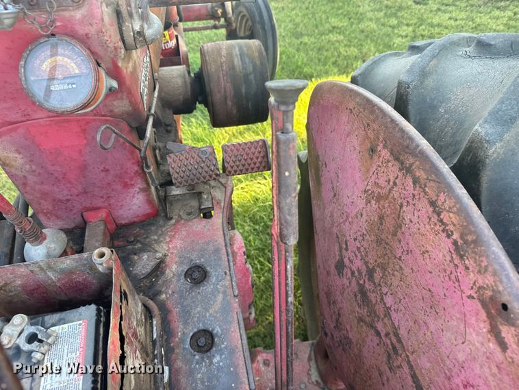 image for item DY3001 Farmall 400 tractor